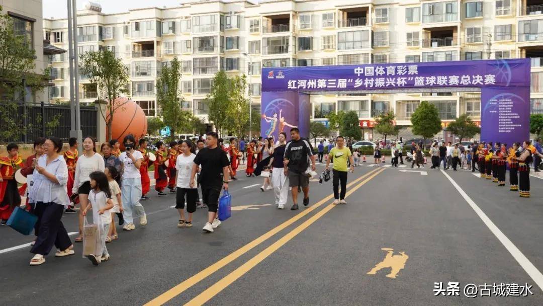篮球联赛启动网络比赛，球队线上较量