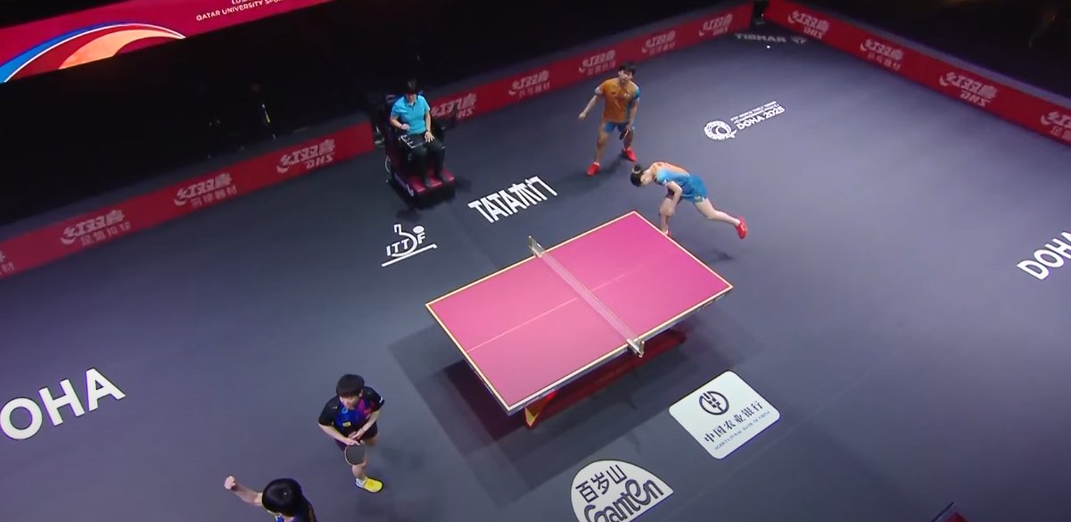 双方实力对比，赛场上精彩纷呈丝毫不逊色