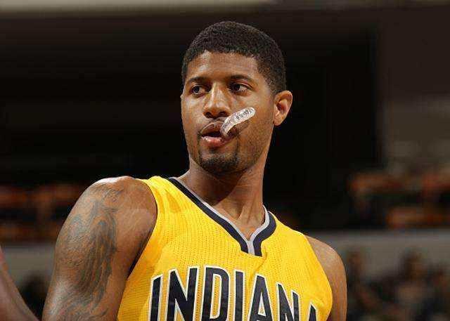 超级巨星登顶助球队成功逆袭，压倒性霸气表现