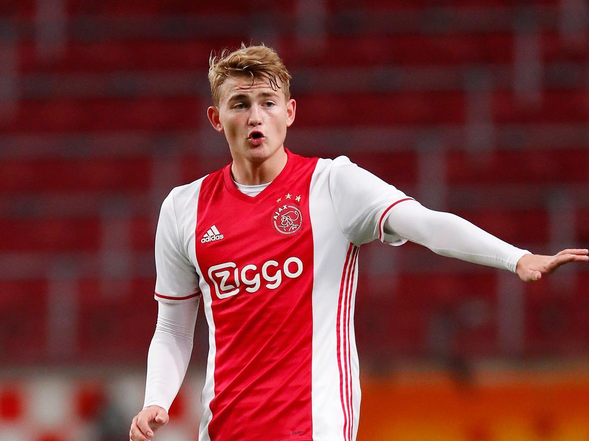 阿贾克斯惊险进军八强，尤文图斯狭胜武里南联