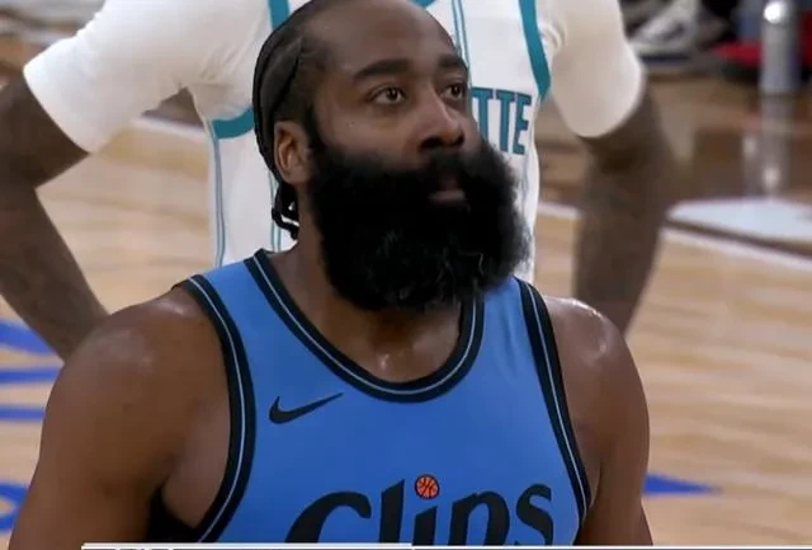 黄蜂交易后卫，加强内线实力寻求突破