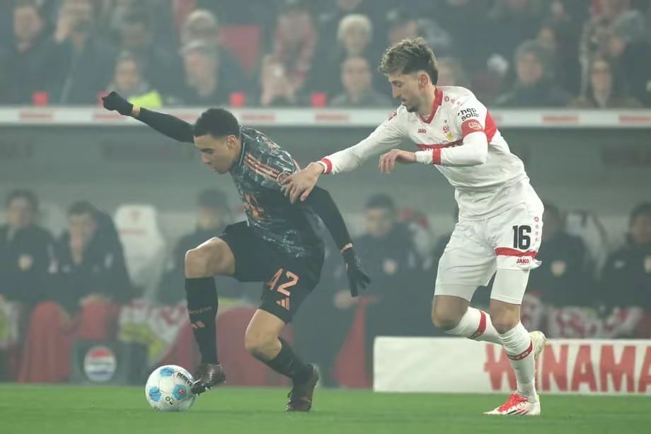 弗赖堡客场逼平斯图加特