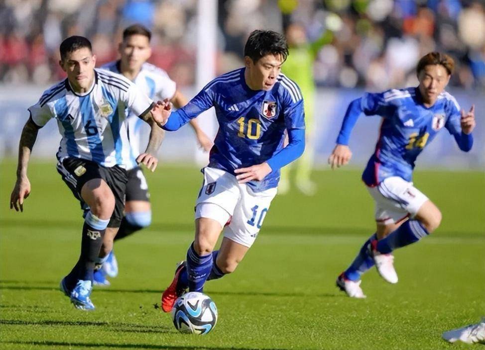 东亚球队猛追逐西亚顶尖球队