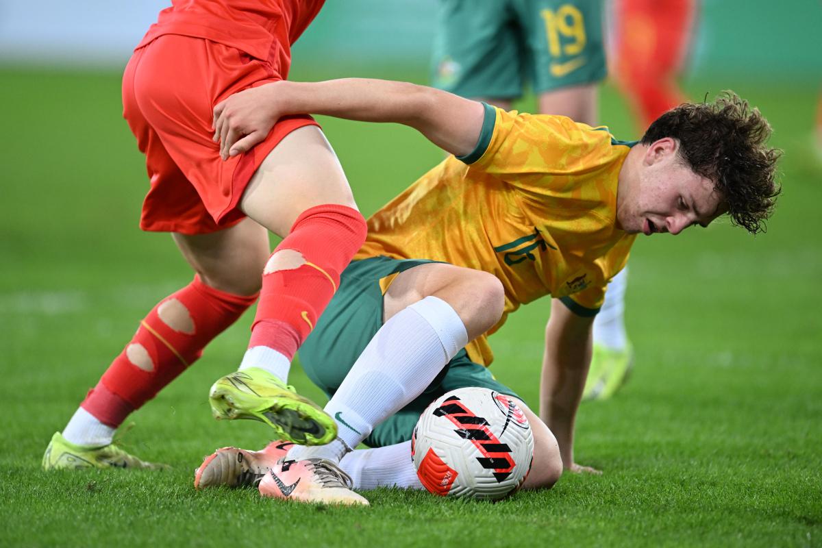 高温对抗！国内足球联赛热血搏杀