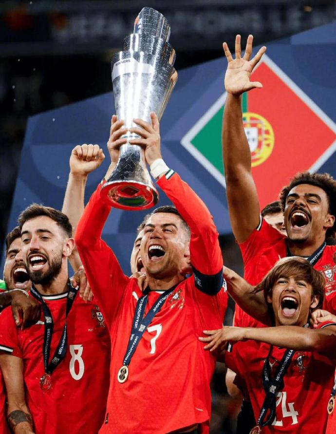 克里斯蒂亚诺准备迎战挑战，为葡萄牙争取胜利