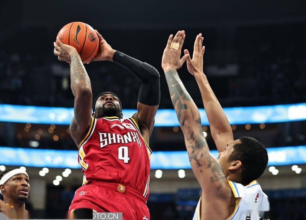 罗瑟汉姆主场华丽绝杀取得三分