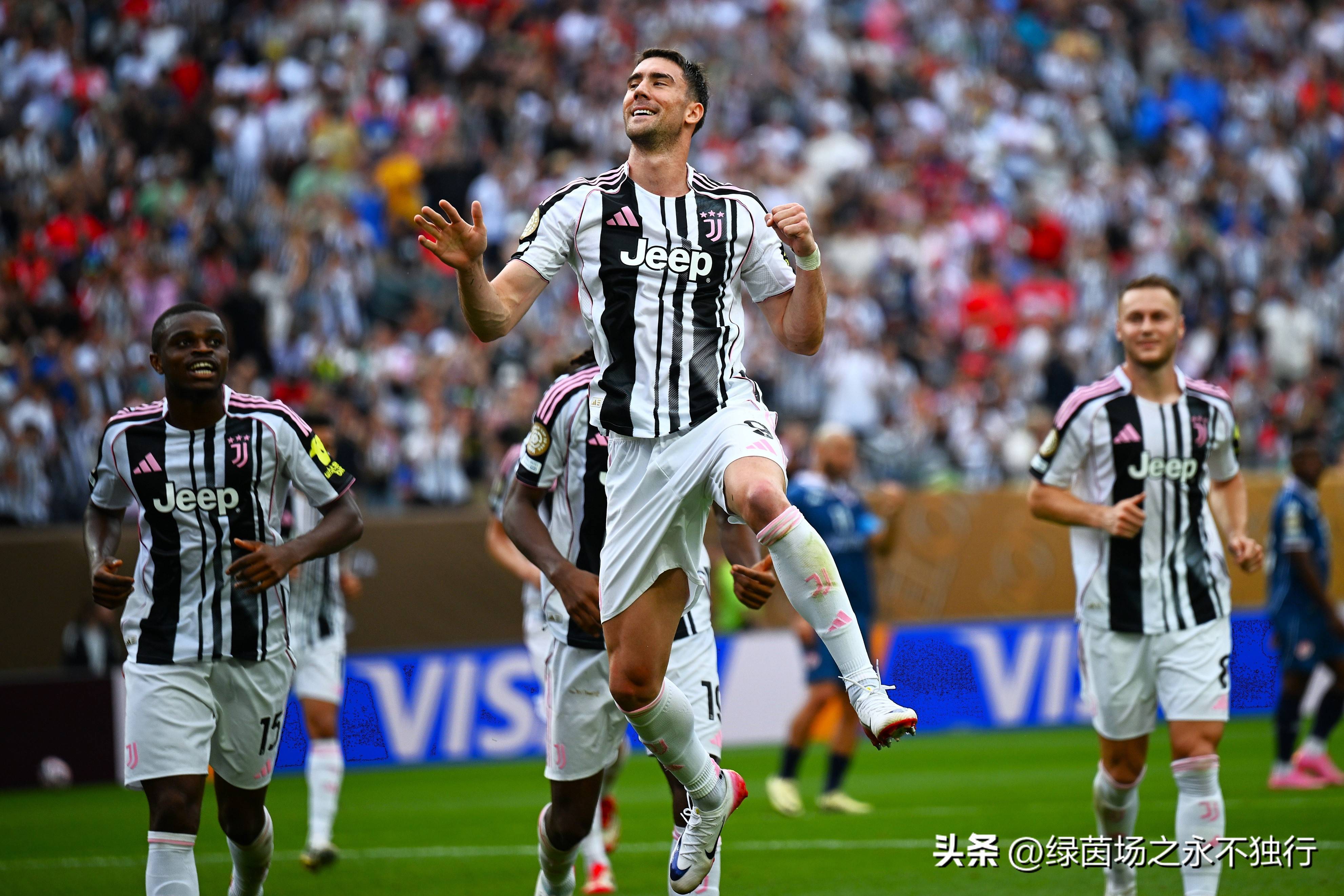 拜仁慕尼黑大胜尤文图斯,提前晋级! 拜仁慕尼黑大胜尤文图斯,提前晋级!