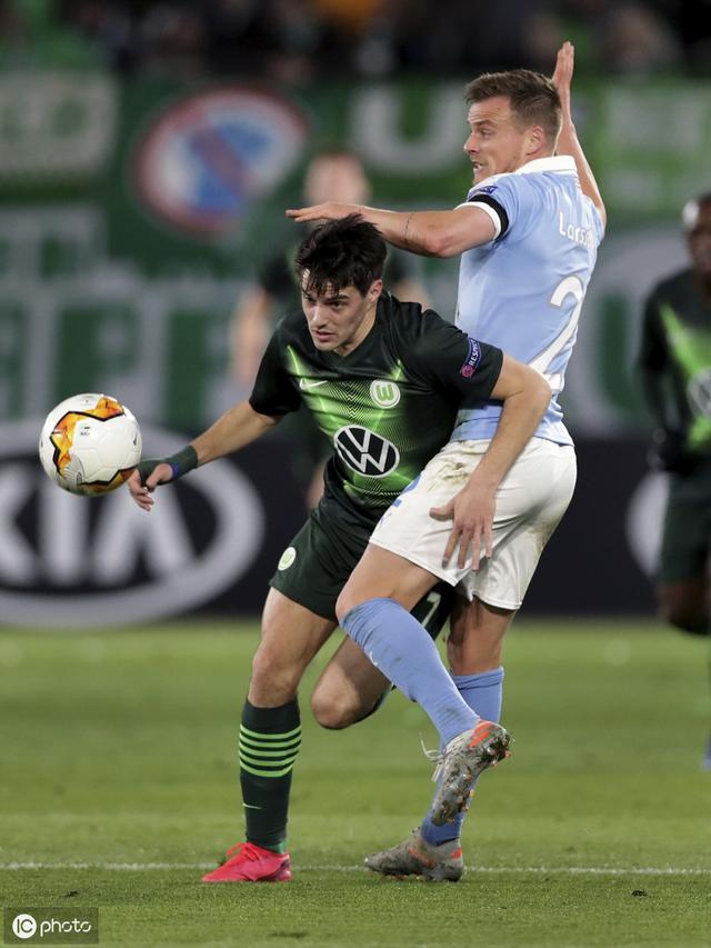 沃尔夫斯堡大获全胜，豪取连胜