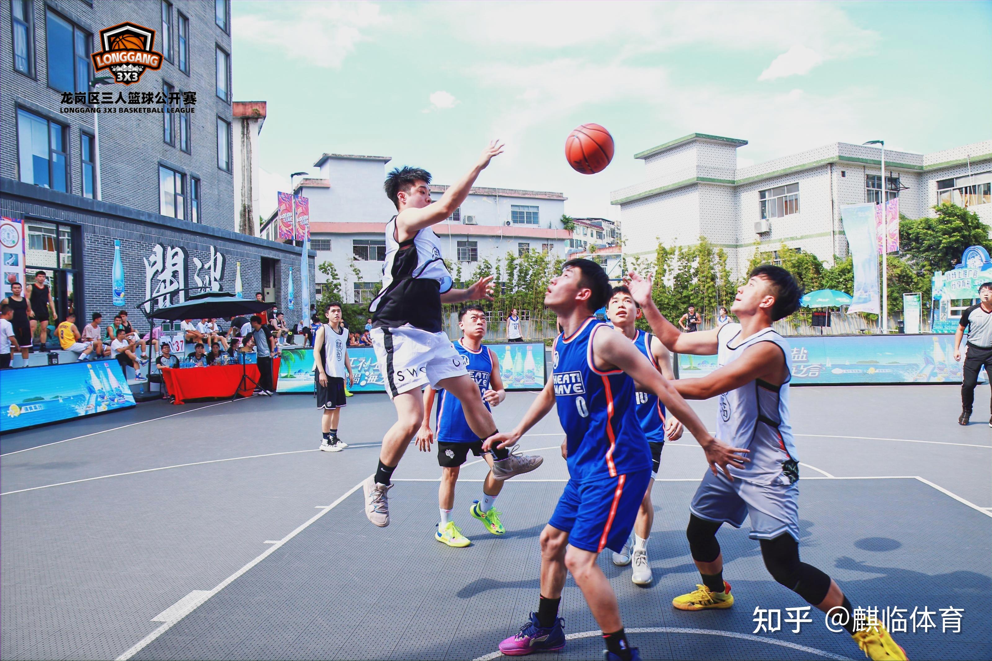 篮球比赛风云再起引发球场狂欢