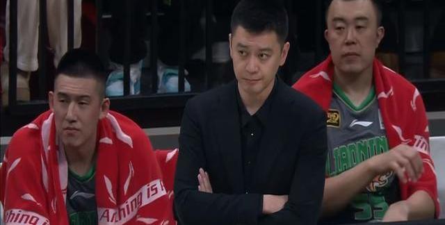 辽宁男篮防守强劲，成功守住榜首位置