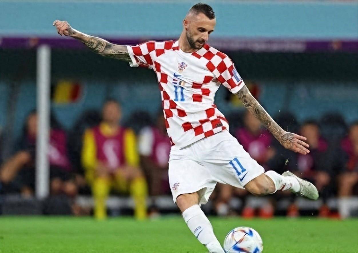 科威特队勇冠三军,积极争夺世界杯胜利 科威特队勇冠三军,积极争夺世界杯胜利