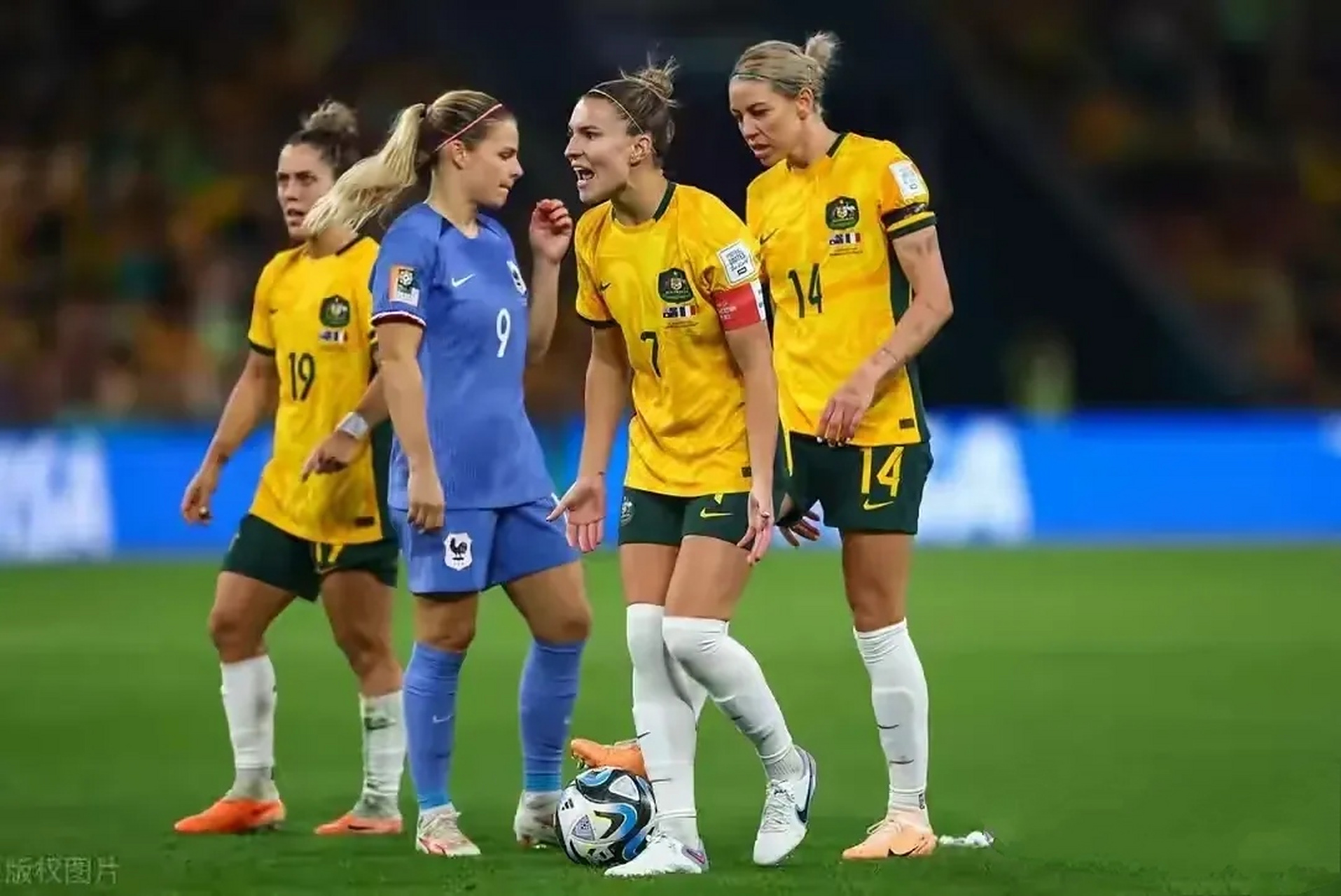澳大利亚女足取得惊艳胜利，成功晋级半决赛