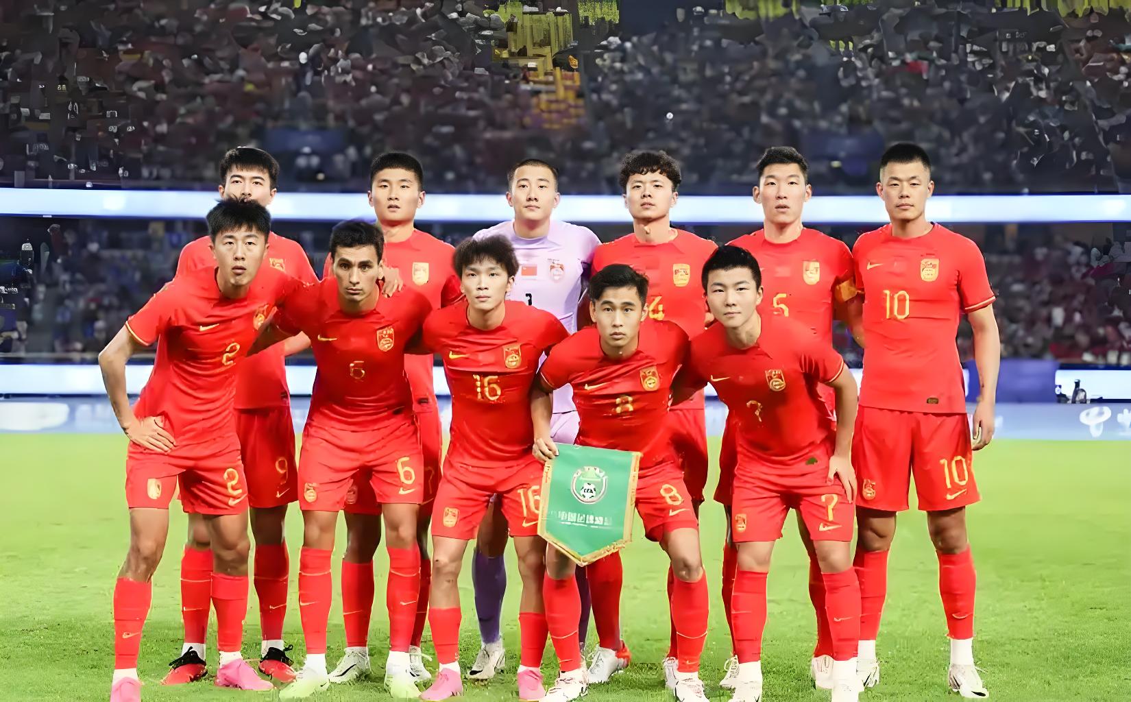 足球场上的狂欢中国职业联赛格局风起云涌