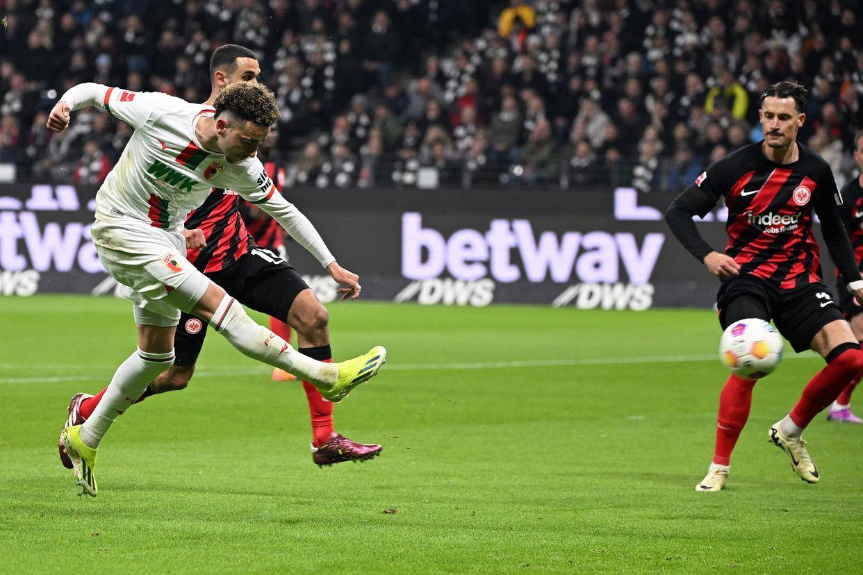 土之巴胜纳尼斯，继续努力追赶领头羊