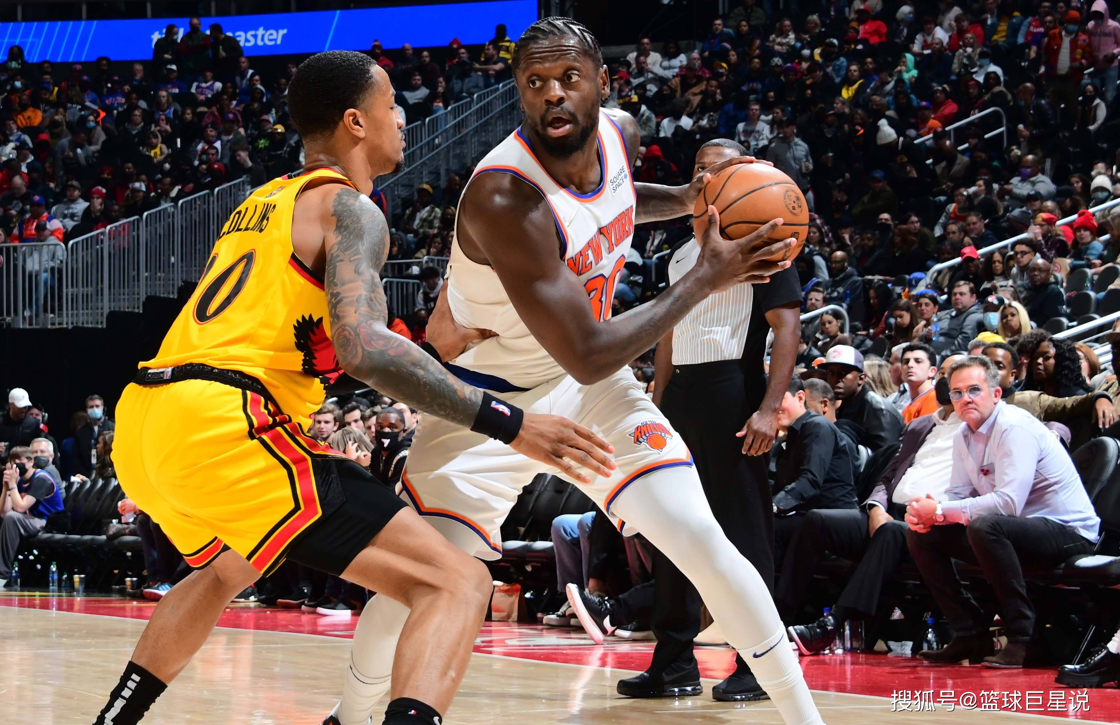 尼克斯队实力过硬，击败老鹰队