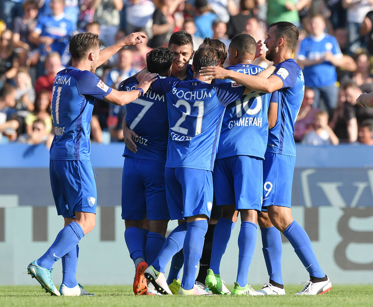 巴黎圣日耳曼战胜伊斯，稳居榜首