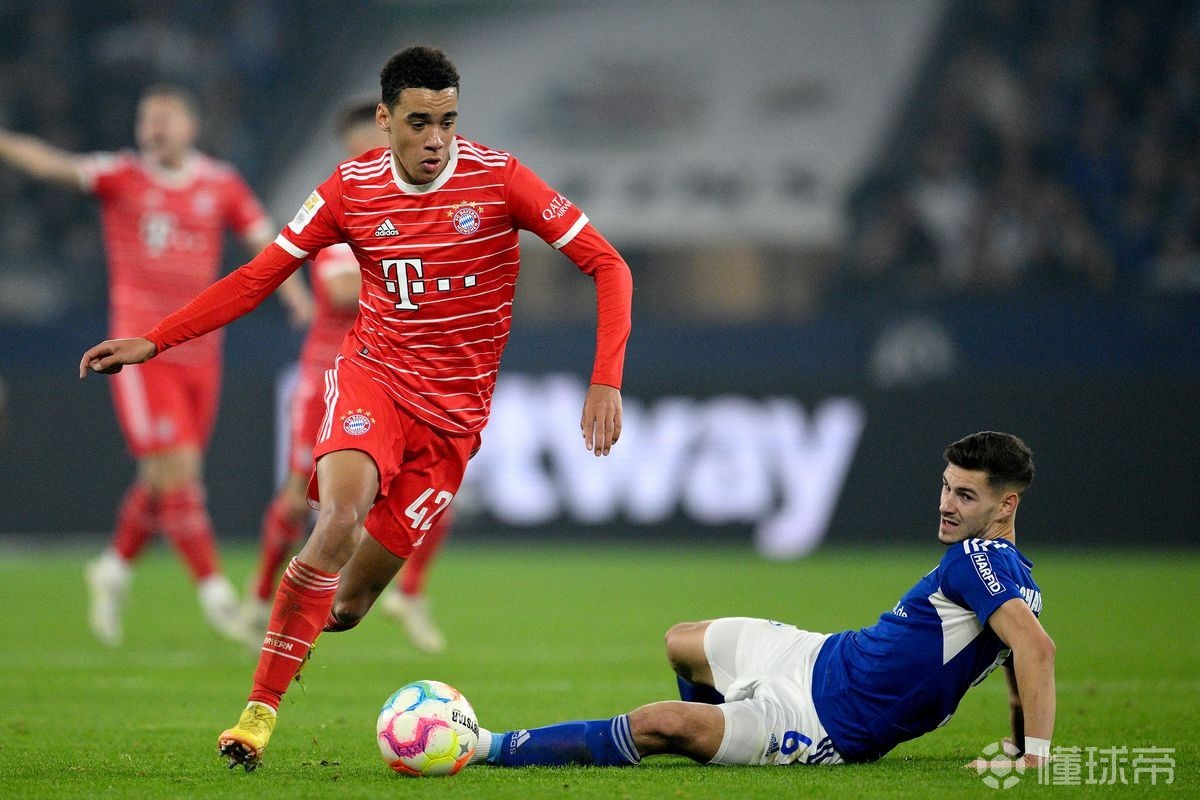 科隆新移民队新援表现惊艳，助球队轻松取胜