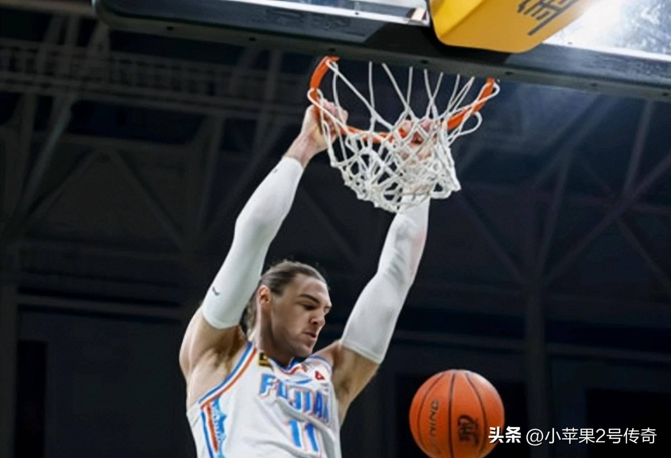 福建男篮取得突破性胜利,士气高涨 福建男篮取得突破性胜利,士气高涨