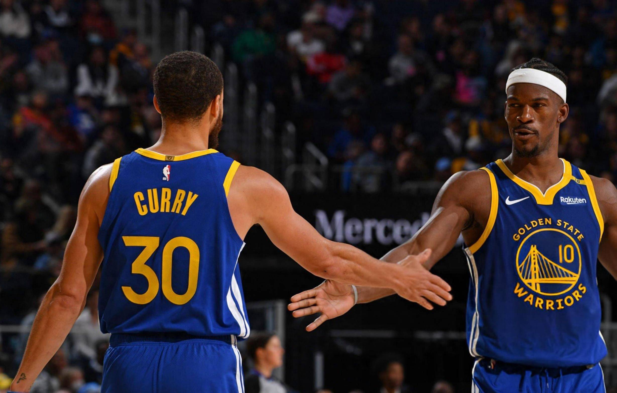 勇士轻取黄蜂，库里状态火热连追高分