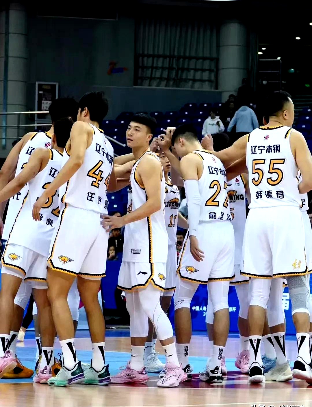 辽宁男篮客场挑战福建队，实力对比谁更胜一筹？