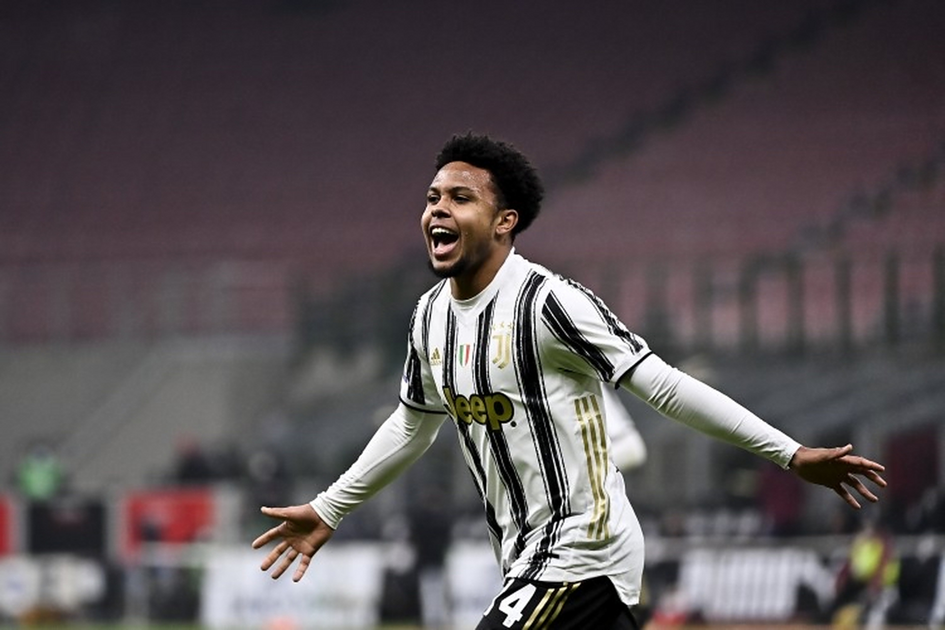 那不勒斯主场连败，教练组面临辞退压力