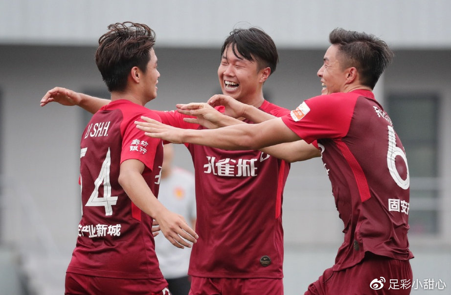 上海上港队员陈彬彬破门,帮助球队逆转战胜河北华夏幸福 上海上港队员陈彬彬破门,帮助球队逆转战胜河北华夏幸福