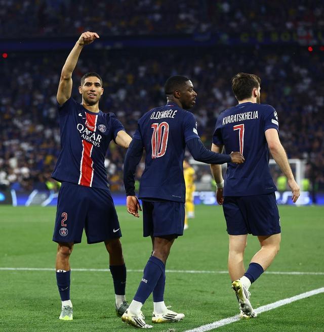 曼联客场大胜巴黎圣日耳曼,逆袭实力擒敌 曼联客场大胜巴黎圣日耳曼,逆袭实力擒敌