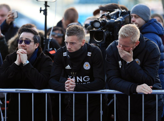 易胜博体育-南美传奇球员宣布退役，球迷泪目送别